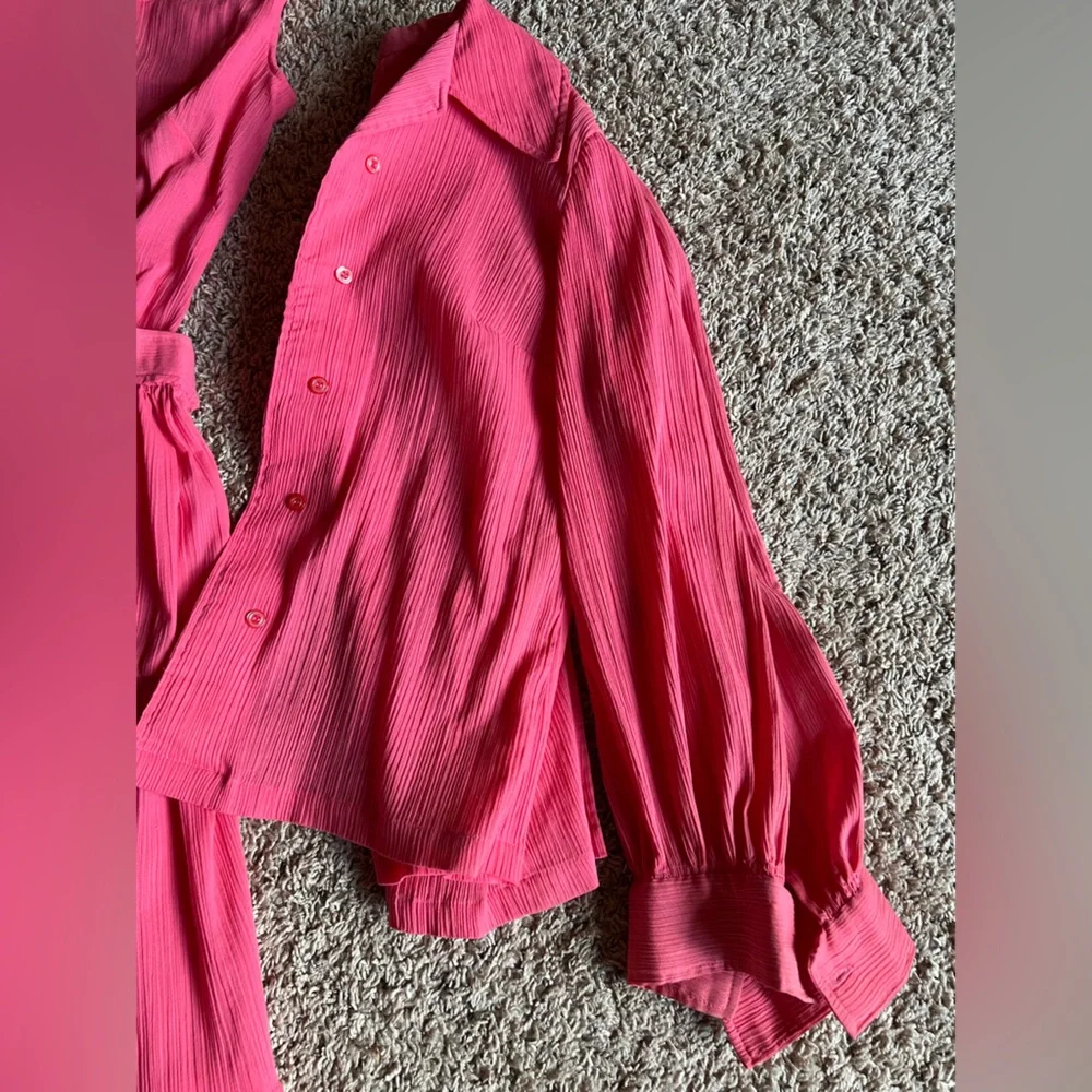 VINTAGE HANDMADE, One-Of-A-Kind Hibiscus Pink Tiered Skirt Set. - Picture 13 of 16